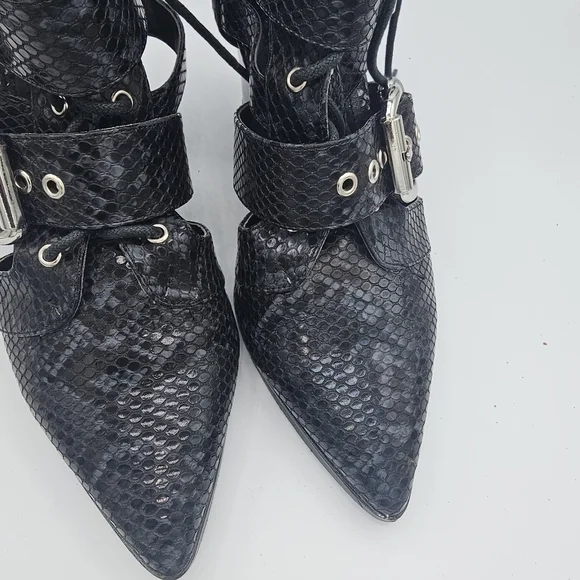 Mackin J Shoes Black Snake Lace Up and Buckle Ankle bootie size 7.5
